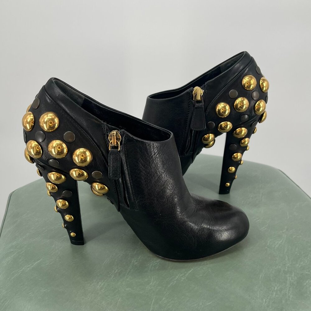 2000's Gucci, Black Gold Studded Bootie Heels in size 37